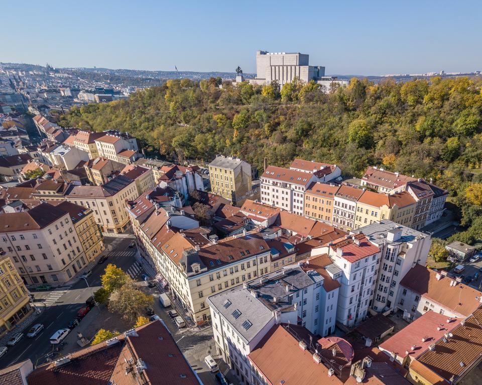 Downtown Suites Chlumova Praha Bagian luar foto