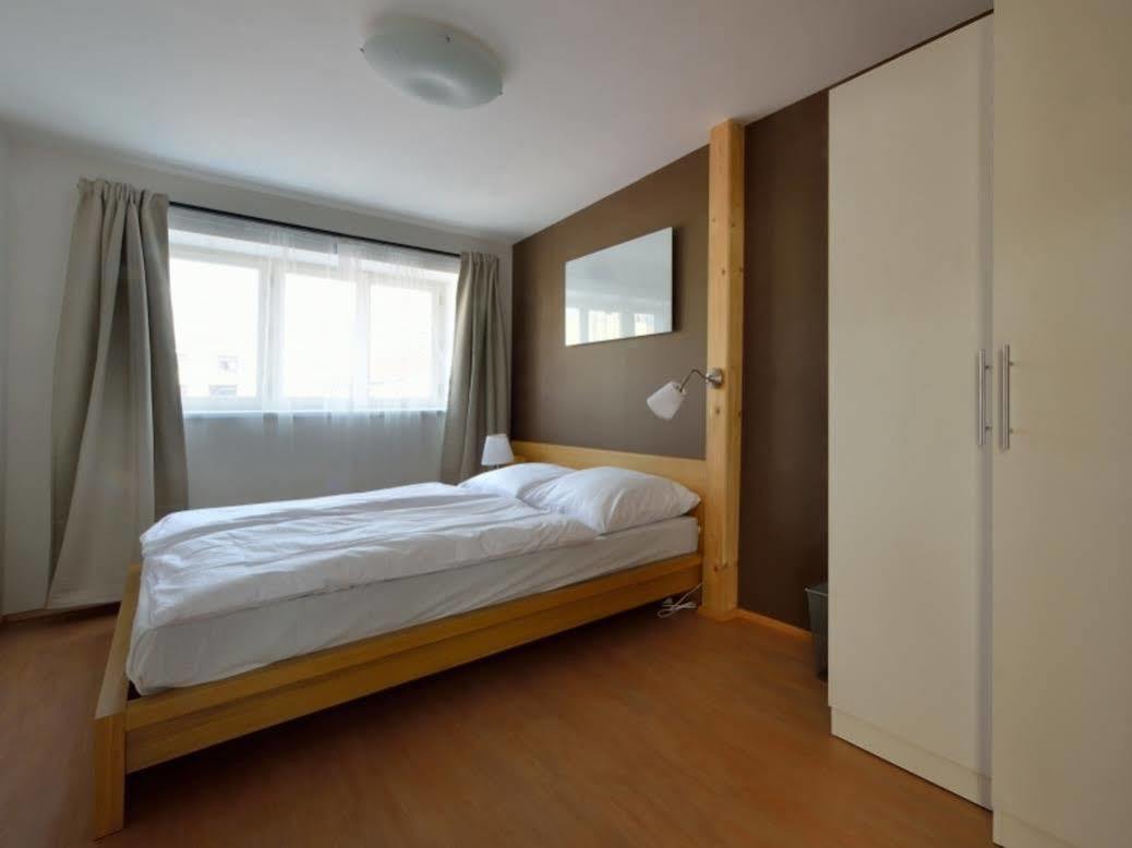Downtown Suites Chlumova Praha Bagian luar foto