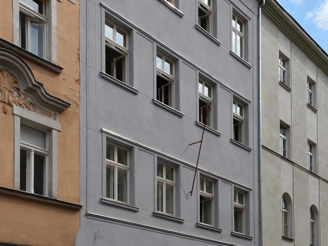 Downtown Suites Chlumova Praha Bagian luar foto