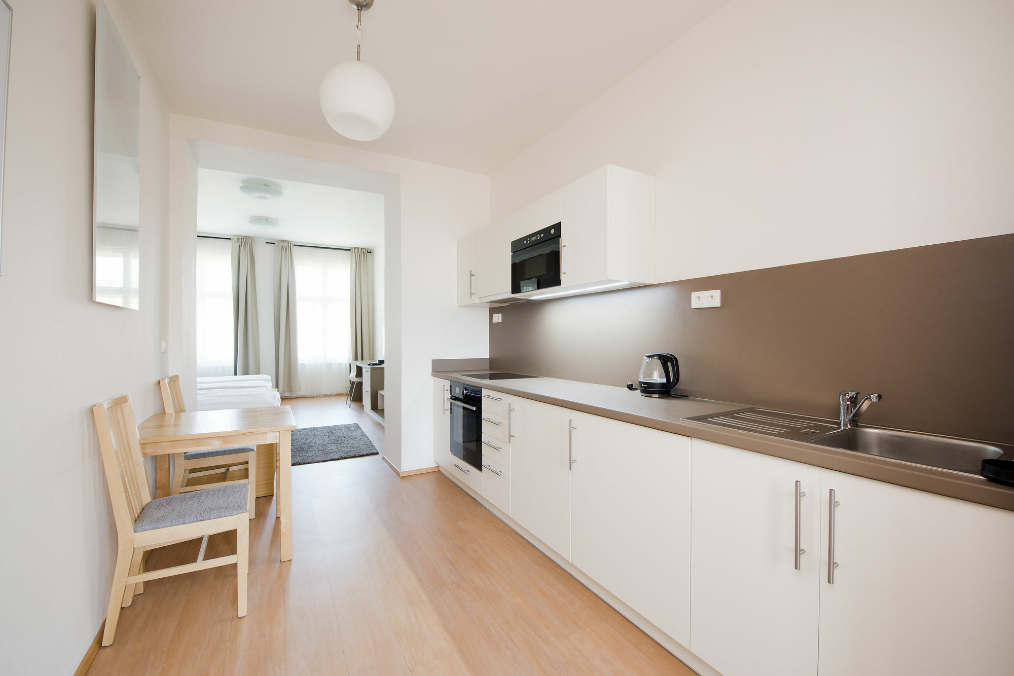 Downtown Suites Chlumova Praha Bagian luar foto