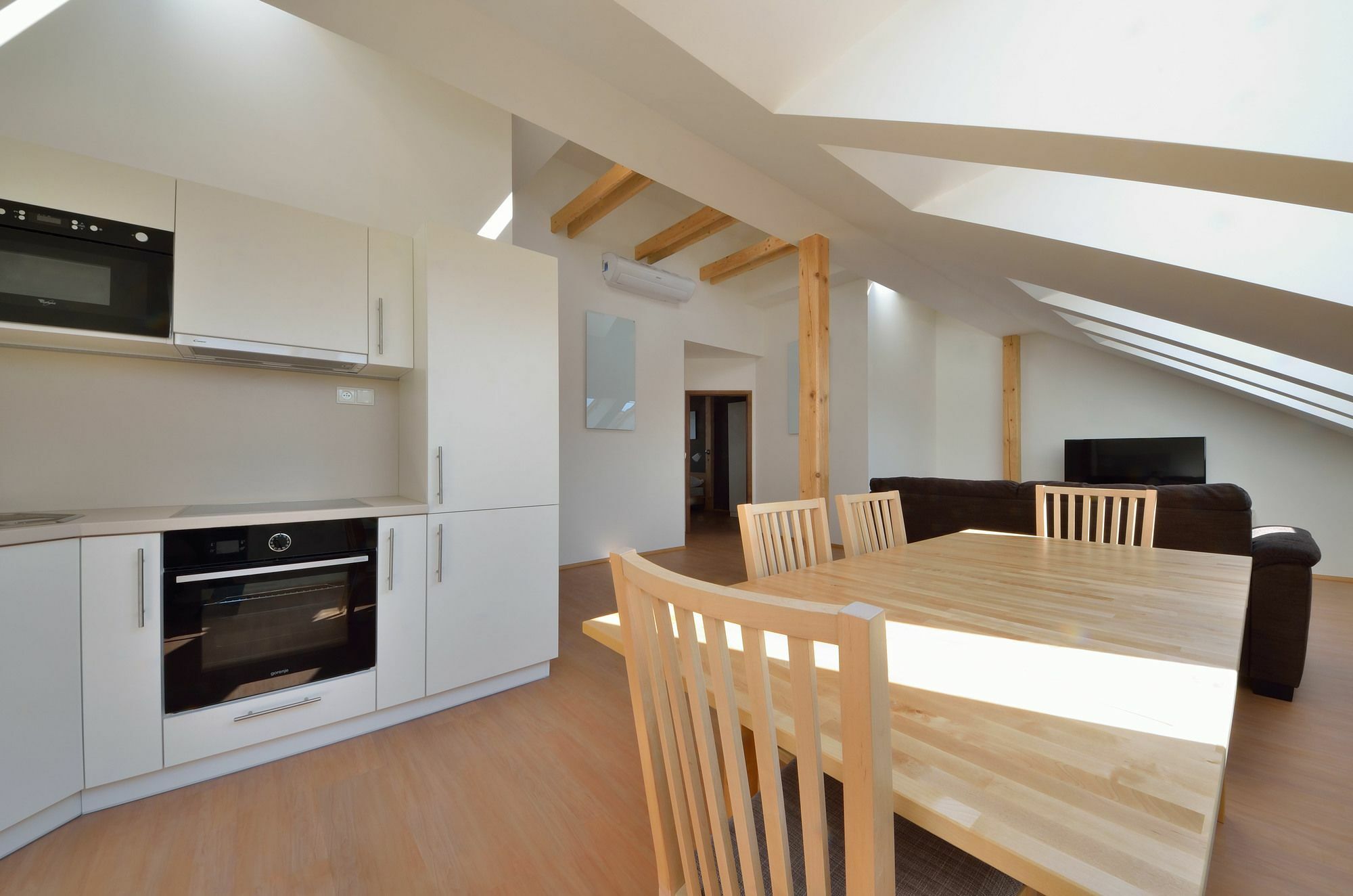 Downtown Suites Chlumova Praha Bagian luar foto