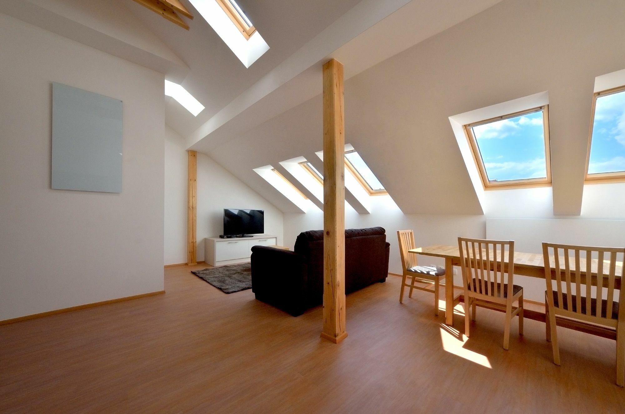 Downtown Suites Chlumova Praha Bagian luar foto